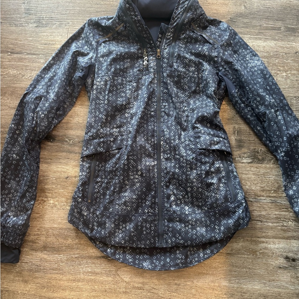 Lululemon Navy Patterned Jacket - image 2